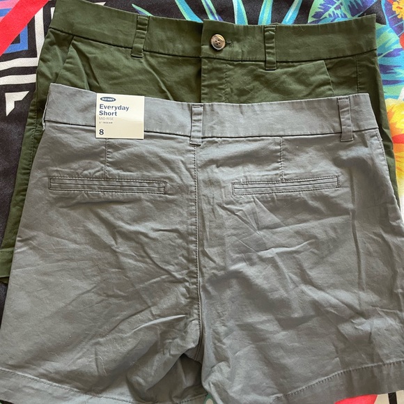 SOLD (cannot delete listing) 2 Pairs of Old Navy Everyday Shorts - Picture 4 of 4